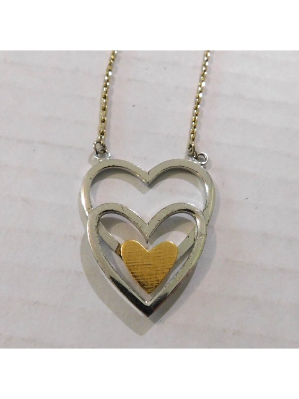 Triple Heart Pendant Necklace Vintage Late 1970s Gold & Silver Tone 22" Vintage - Picture 3 of 7